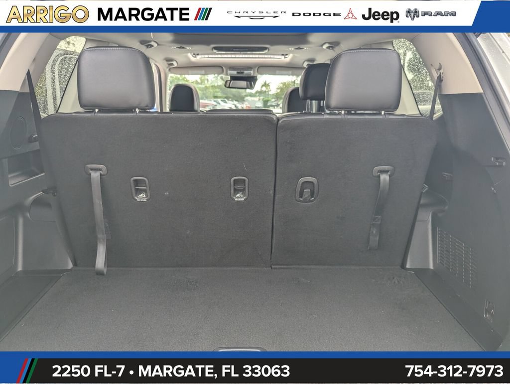 Used 2022 Kia Telluride SX w/ Towing Package FWD image 29