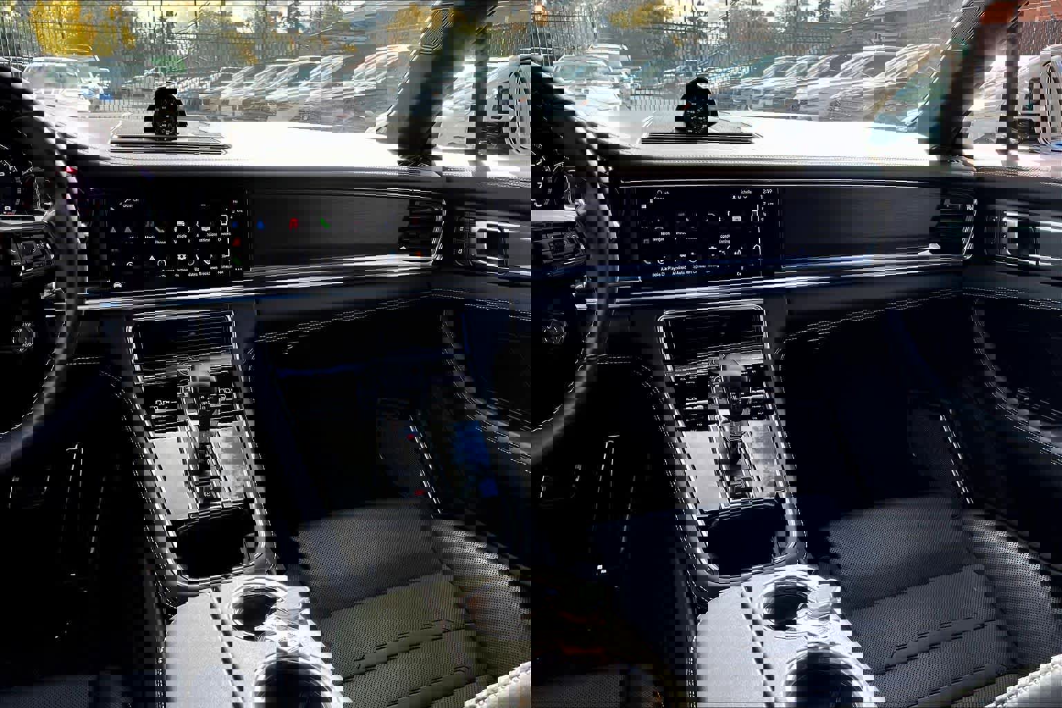 Used 2022 Porsche Panamera Turbo S image 9