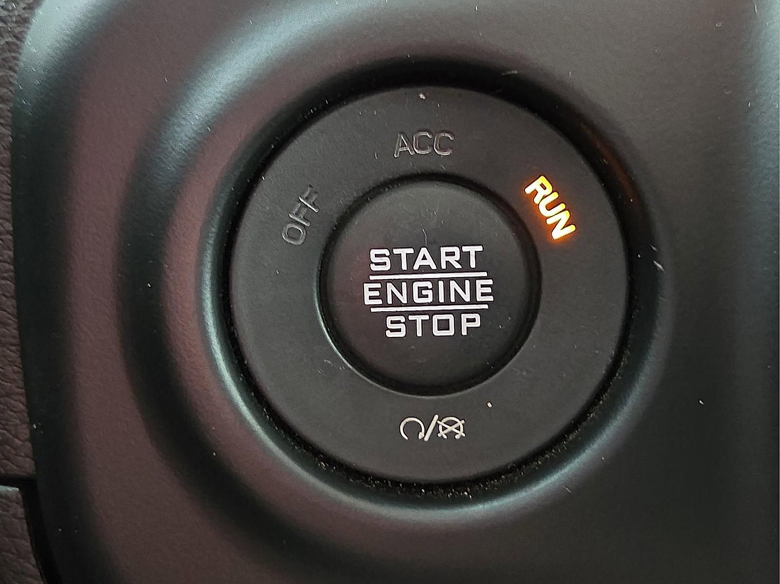 Used 2021 Jeep Gladiator Willys image 21