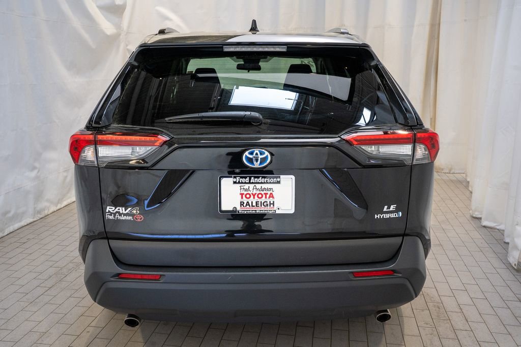 Certified 2024 Toyota RAV4 LE AWD/4WD image 4