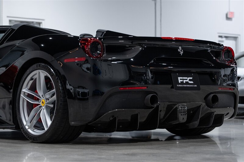 Used 2018 Ferrari 488 Spider RWD image 19