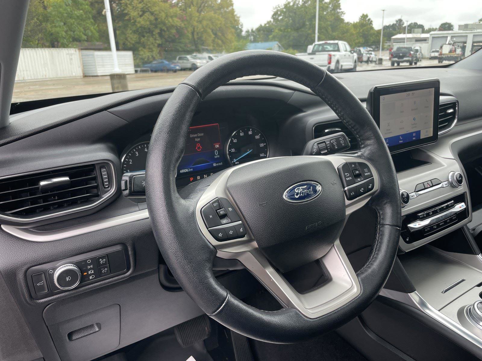 Certified 2022 Ford Explorer XLT w/ Equipment Group 202A image 11