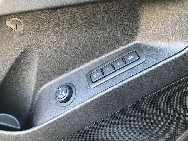 Used 2024 Chevrolet Equinox Premier FWD image 11