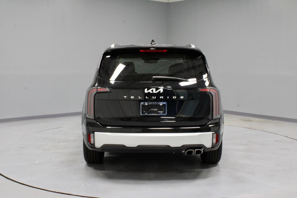 Used 2024 Kia Telluride EX w/ EX Captain's Chair Package FWD image 10