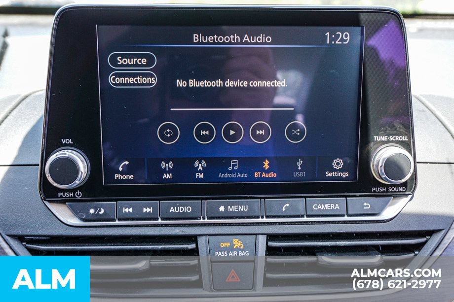 Used 2025 Nissan Altima 2.5 SV FWD image 35