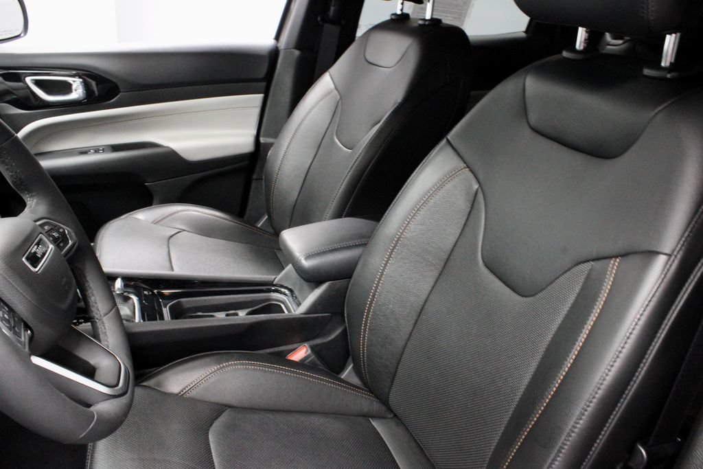 Used 2023 Jeep Compass Limited w/ Elite Group AWD/4WD image 23