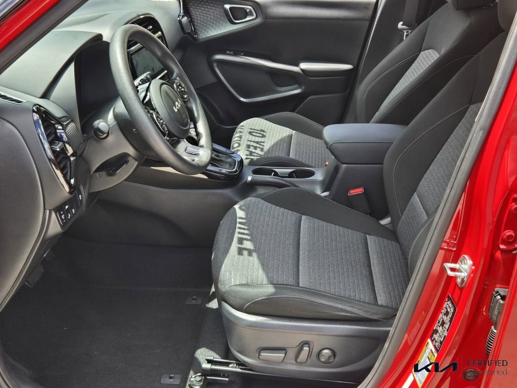 Certified 2022 Kia Soul S image 11