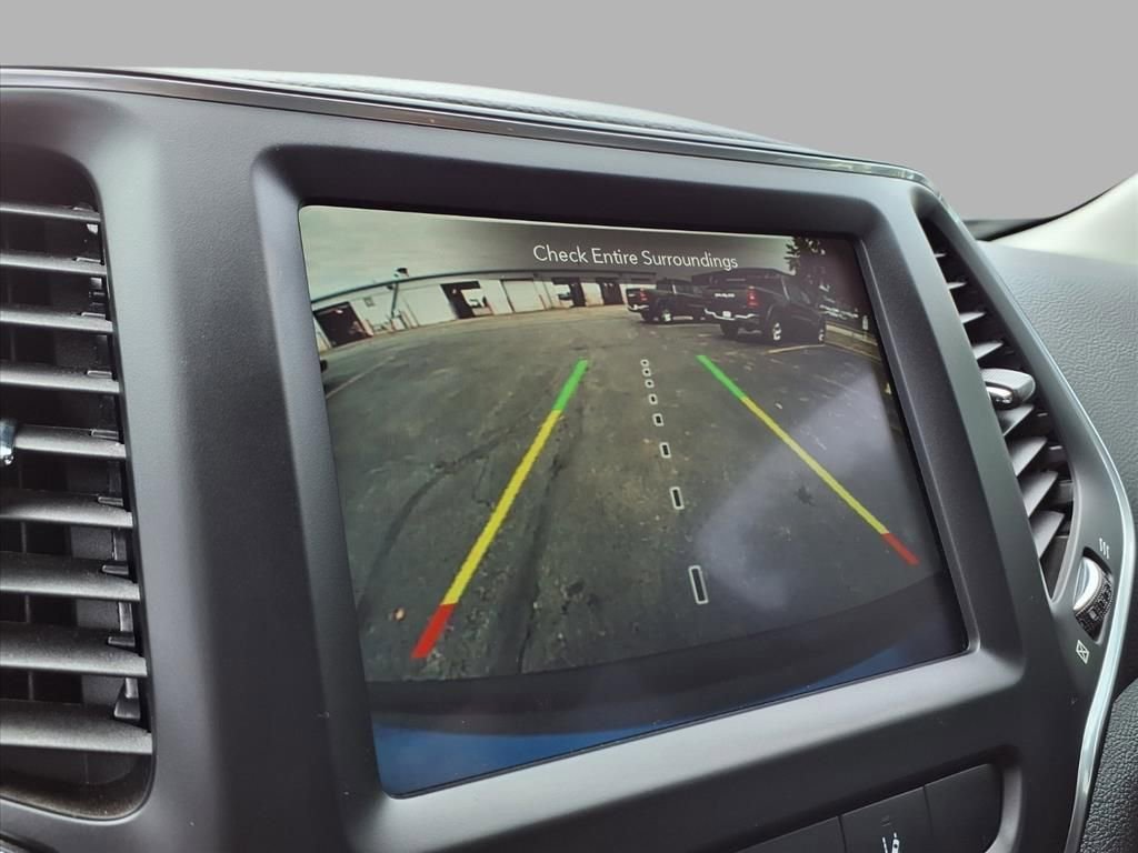 Certified 2023 Jeep Cherokee Altitude Lux image 6