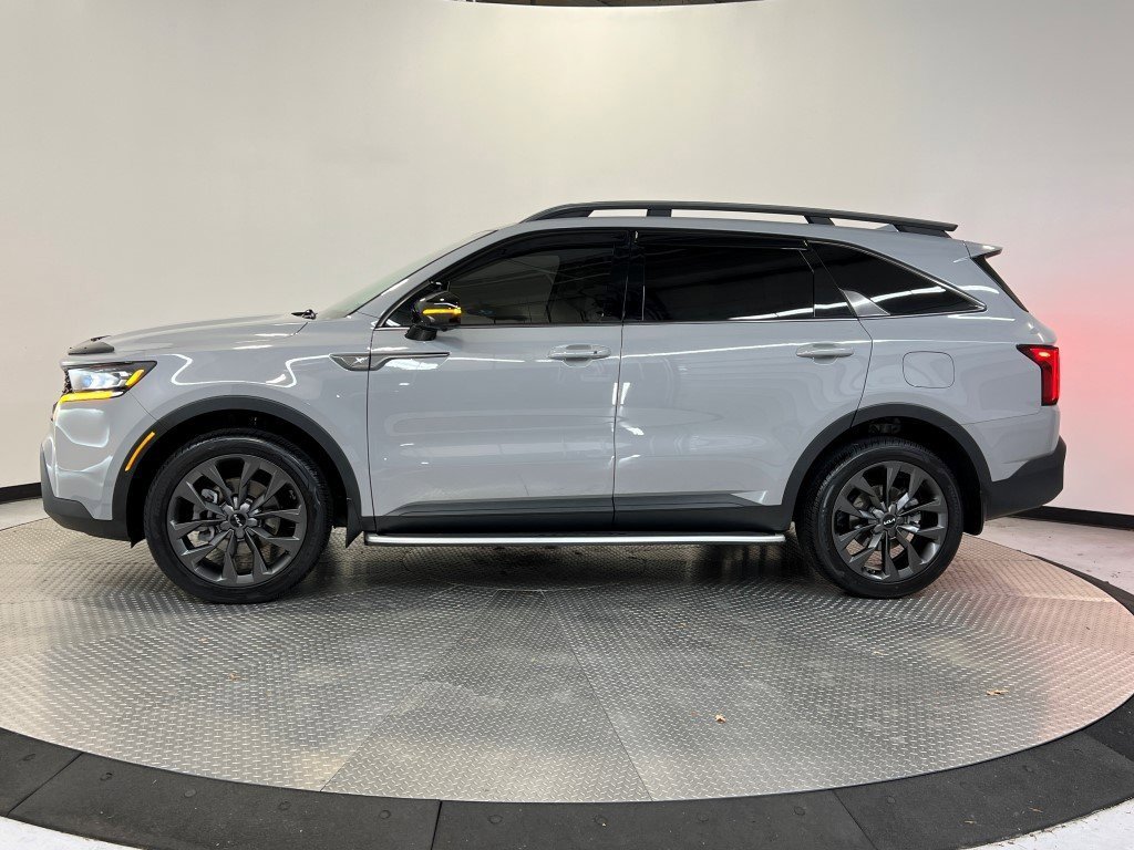 Used 2022 Kia Sorento SX Prestige w/ Rust Color Package image 4