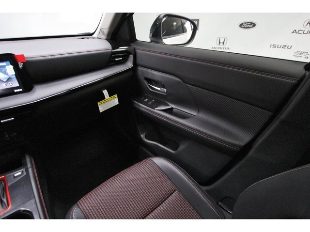 New 2027 Nissan Kicks SR w/ SR Premium Package FWD image 8