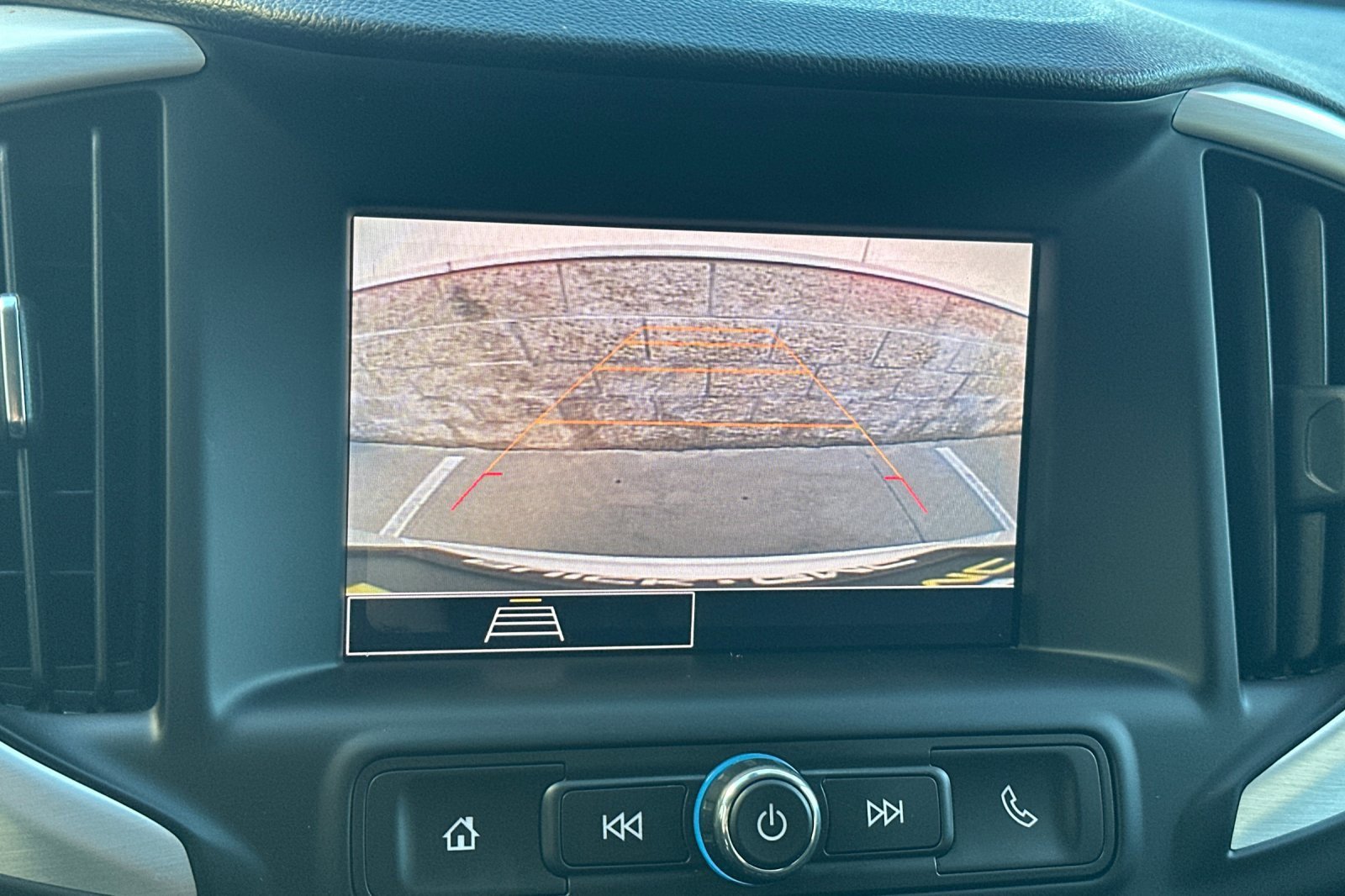 Used 2024 GMC Terrain SLE image 26