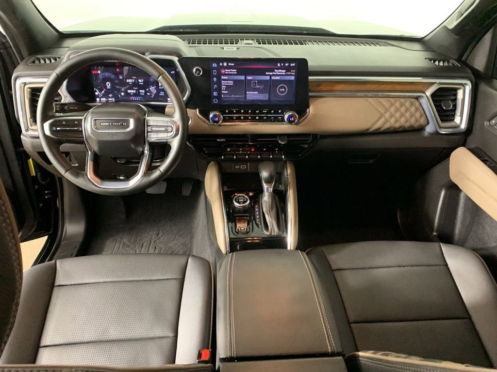 Used 2025 GMC Canyon Denali AWD/4WD image 35