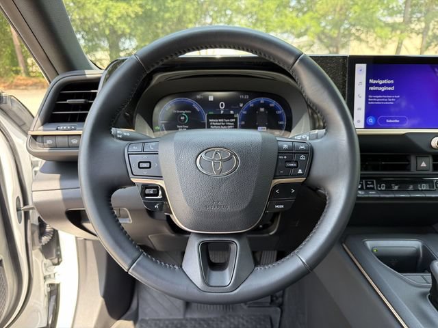 Used 2023 Toyota Crown AWD/4WD image 14