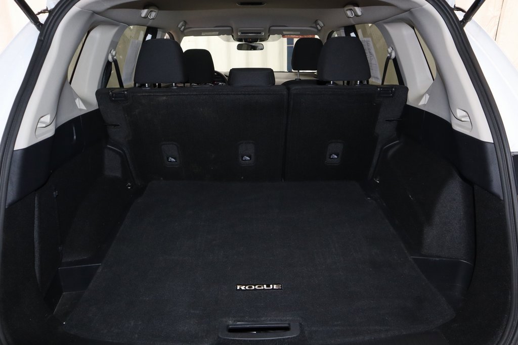 Certified 2024 Nissan Rogue S image 17