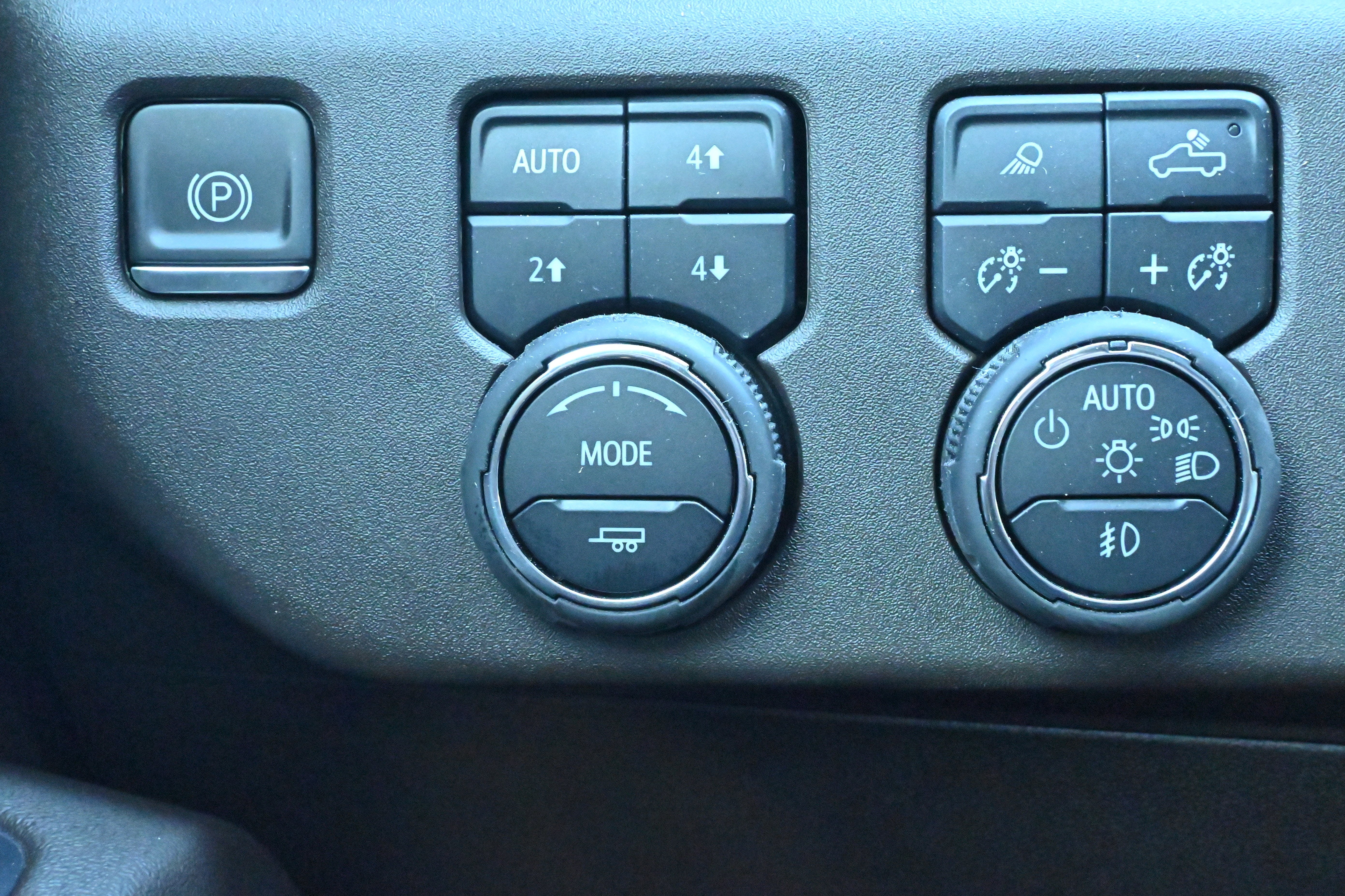 Used 2024 Chevrolet Silverado 2500 LTZ w/ LTZ Convenience Package image 21