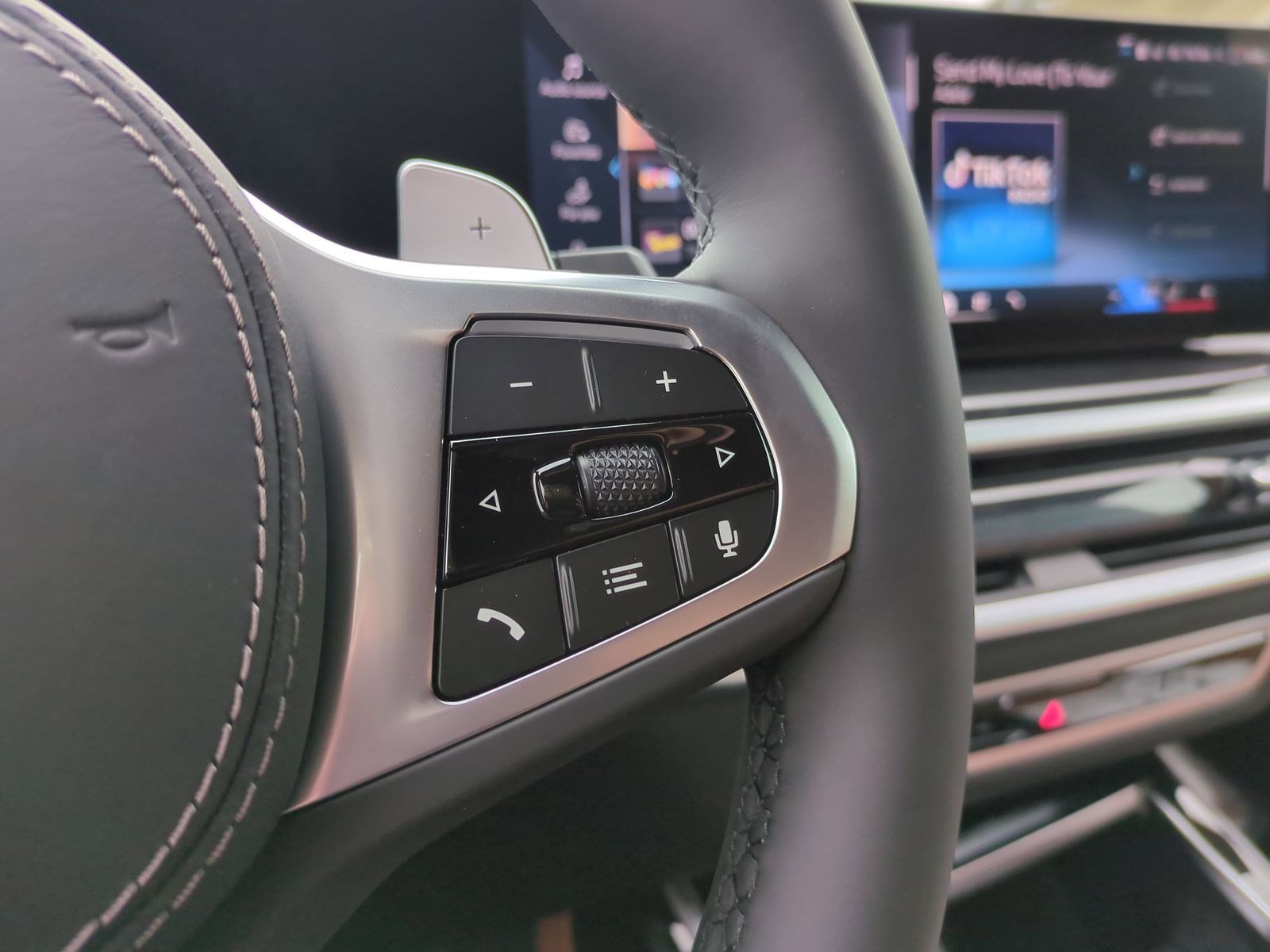 Used 2026 BMW X7 xDrive40i w/ M Sport Package image 20