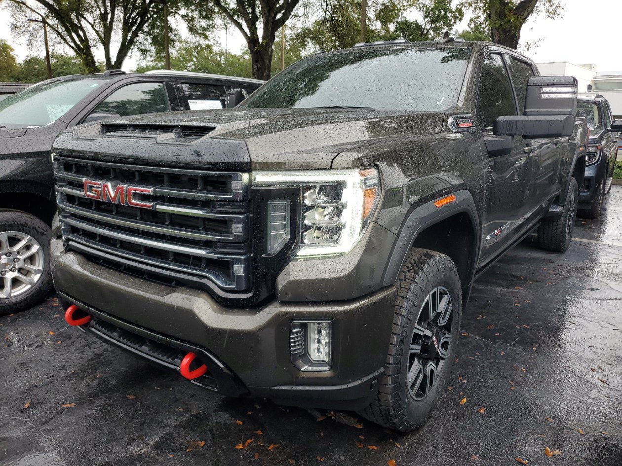 Used 2022 GMC Sierra 3500 AT4 AWD/4WD image 2