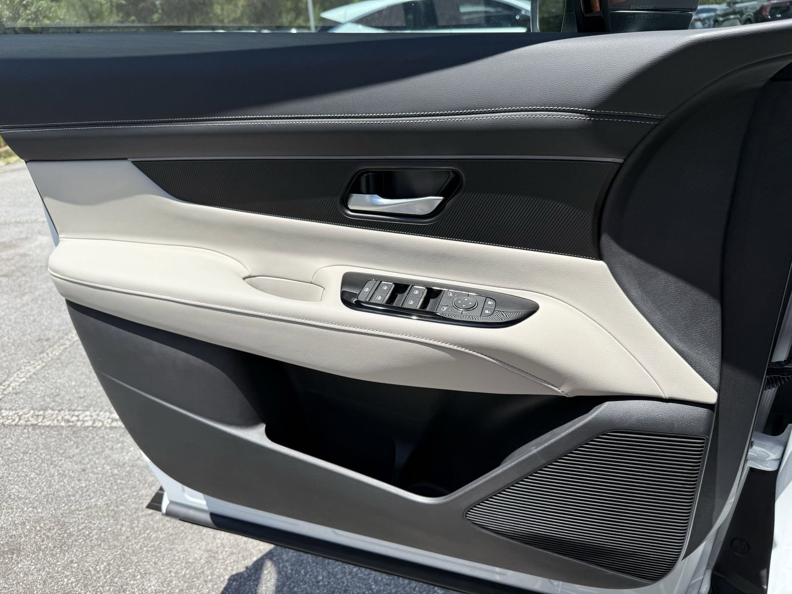 New 2025 Nissan Murano SV AWD/4WD image 18