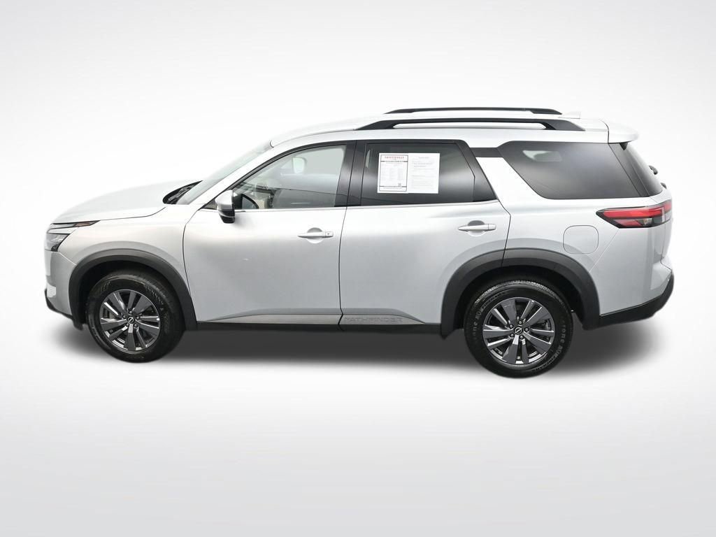 Used 2024 Nissan Pathfinder SV image 29