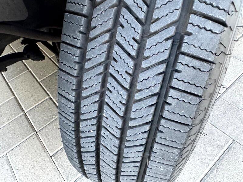 Used 2000 Chevrolet Express 2500 image 19