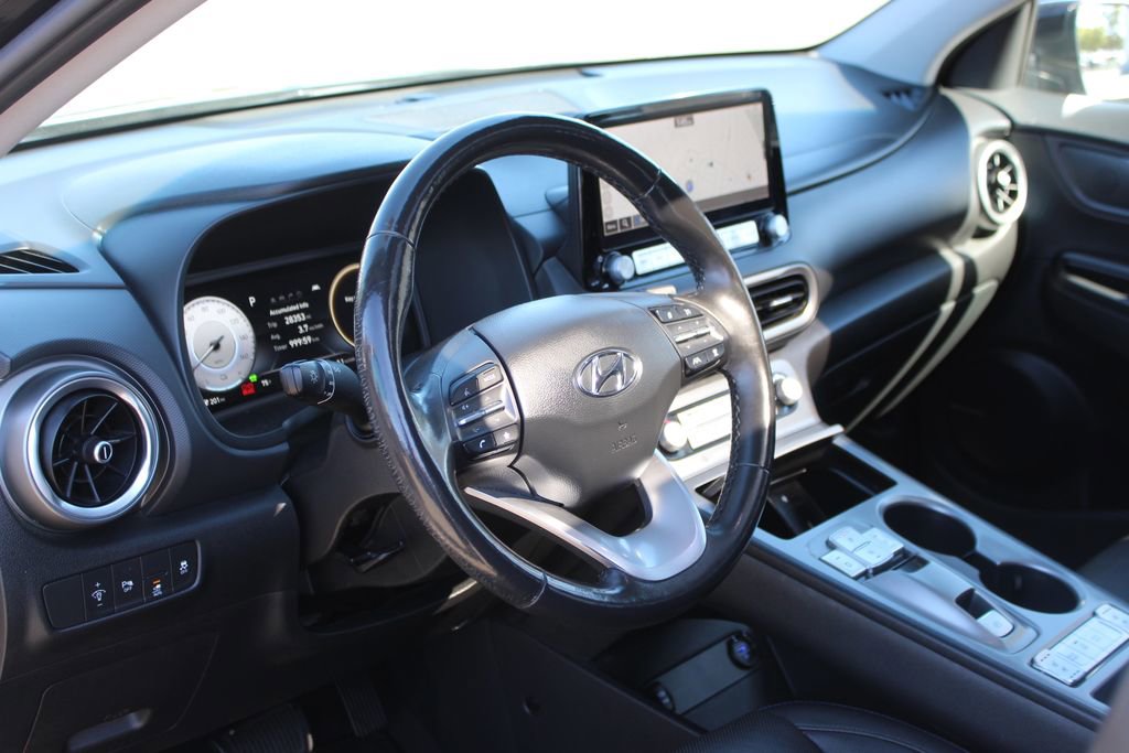 Used 2023 Hyundai Kona Limited image 11