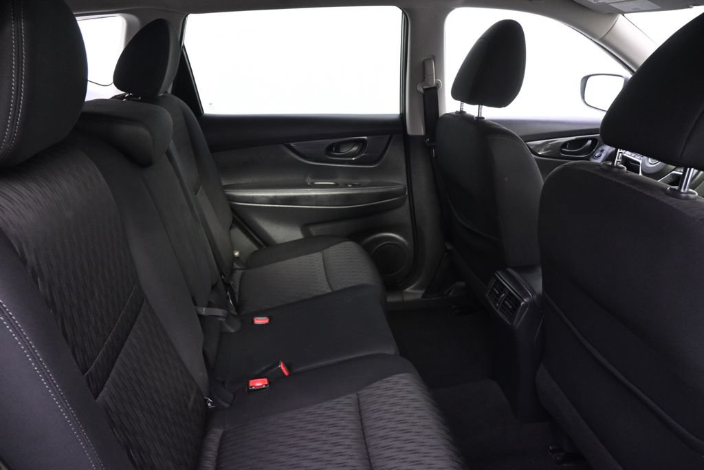 Used 2019 Nissan Rogue S AWD/4WD image 18