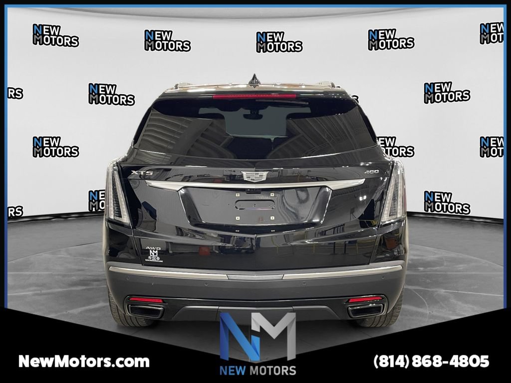 Used 2022 Cadillac XT5 Sportv w/ LPO, ONYX Package AWD/4WD image 4