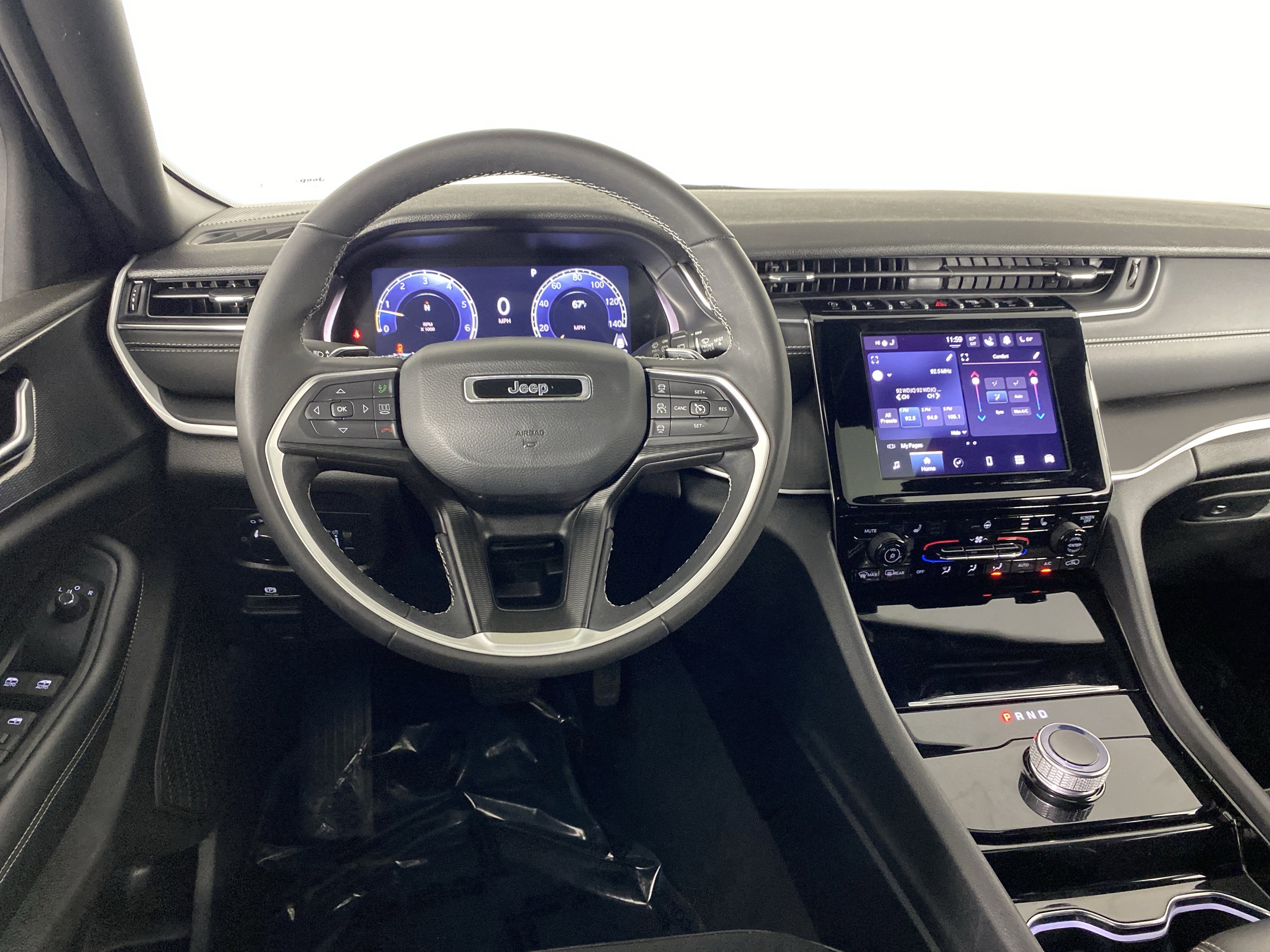 Used 2023 Jeep Grand Cherokee L Laredo image 37