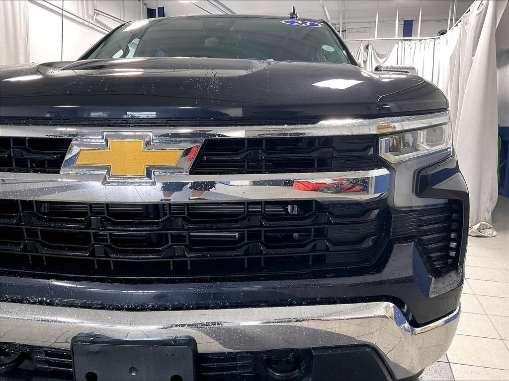 Used 2023 Chevrolet Silverado 1500 LT AWD/4WD image 32