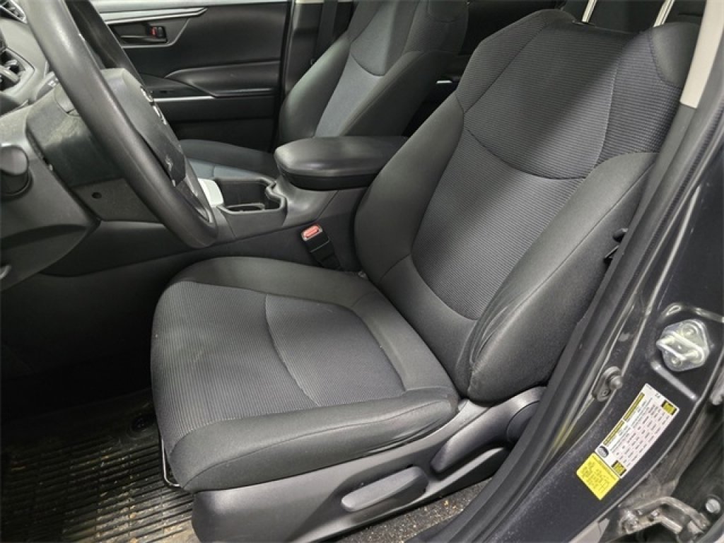 Used 2023 Toyota RAV4 LE image 20