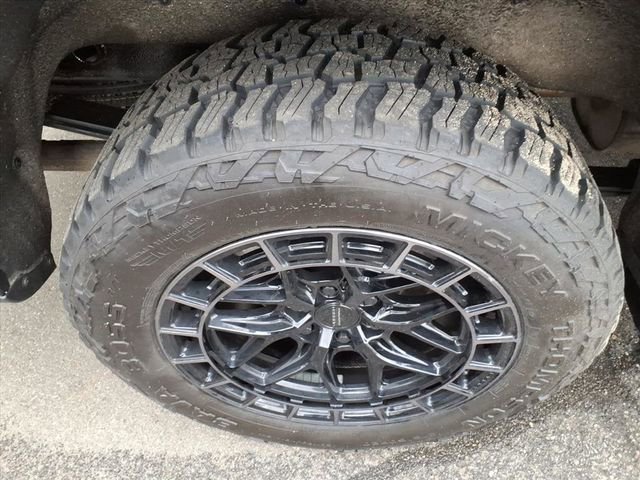 Used 2019 Chevrolet Silverado 1500 High Country w/ Technology Package AWD/4WD image 7