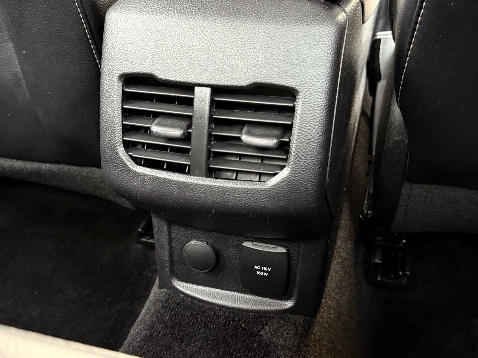 Used 2018 Ford Fusion SE w/ Equipment Group 602A FWD image 22