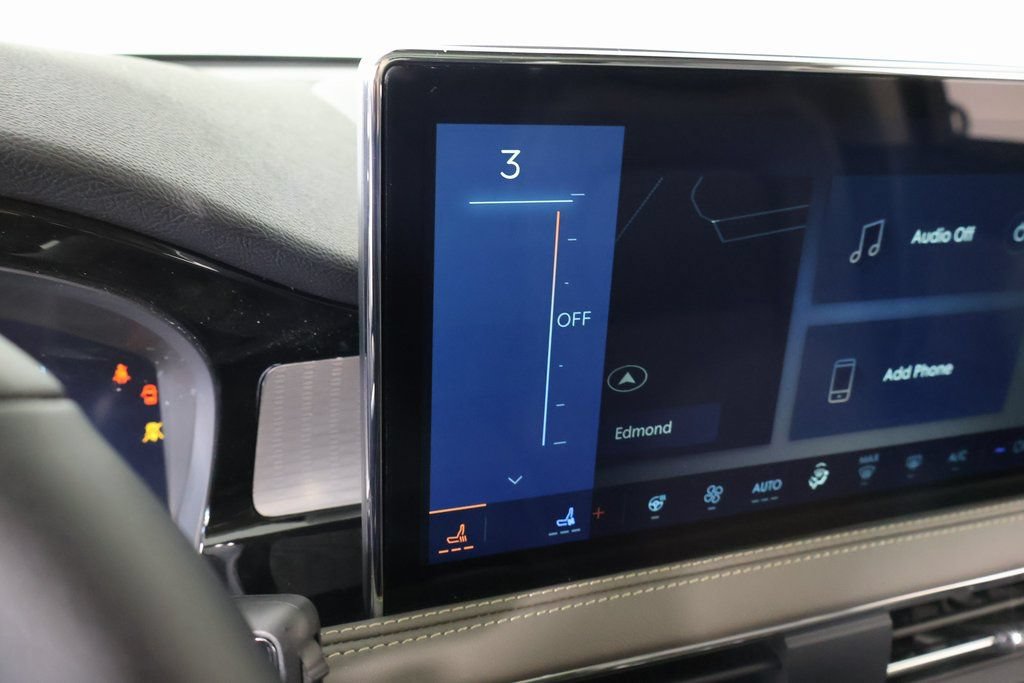 New 2026 Lincoln Corsair Premiere FWD image 7