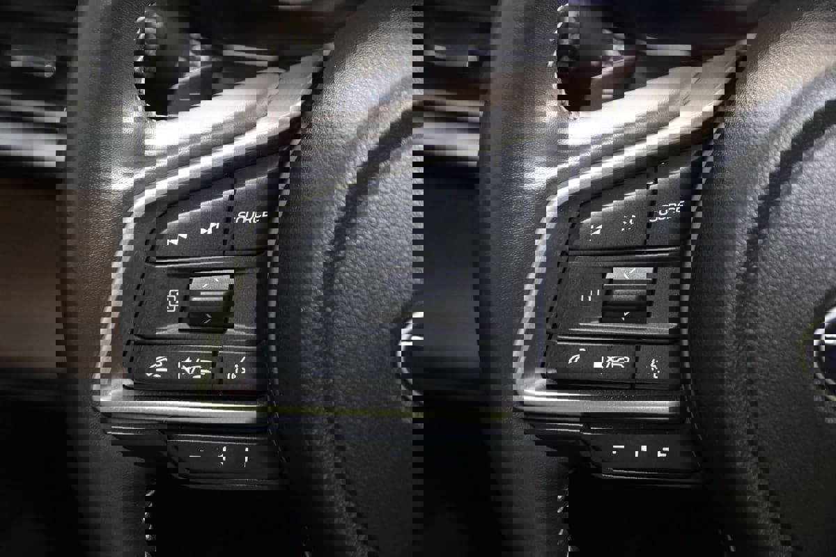 Used 2024 Subaru Outback Touring XT w/ Popular Package #2 image 34