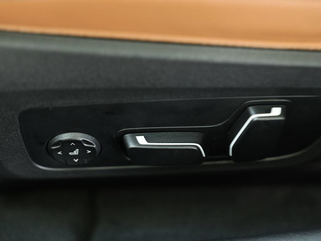 Used 2024 BMW i4 eDrive40 w/ Premium Package RWD image 23