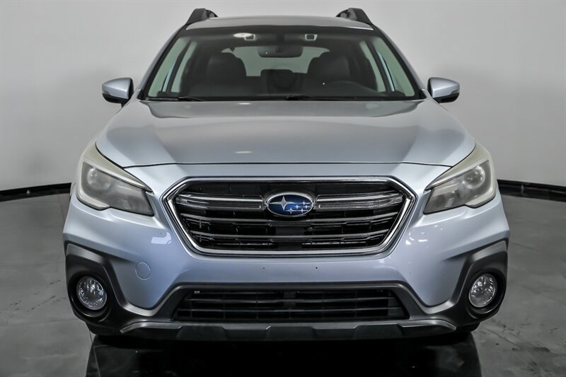 Used 2018 Subaru Outback 2.5i Limited AWD/4WD image 4