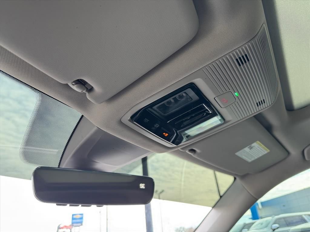 Used 2024 Volkswagen Atlas SEL Premium R-Line image 24