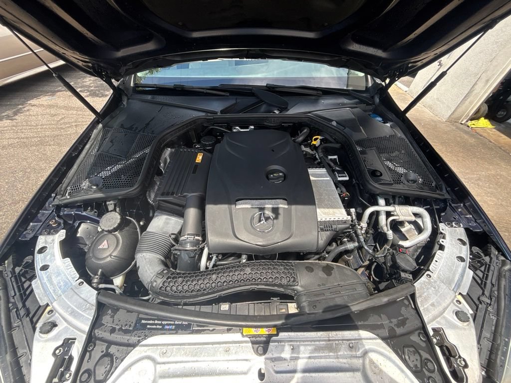Used 2017 Mercedes-Benz C 300 4MATIC Sedan image 9
