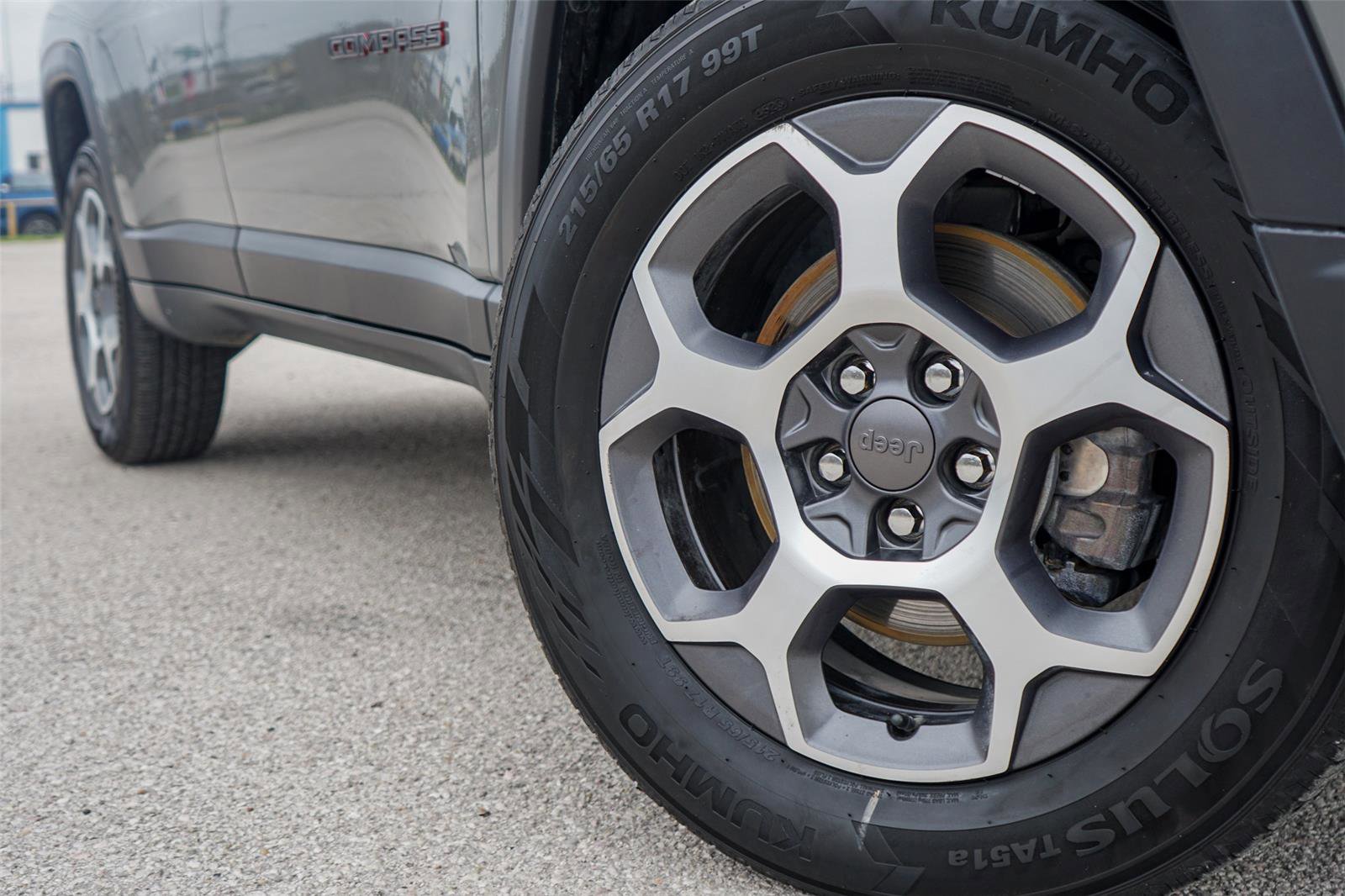 Used 2022 Jeep Compass Trailhawk w/ Trailhawk Elite Group AWD/4WD image 2