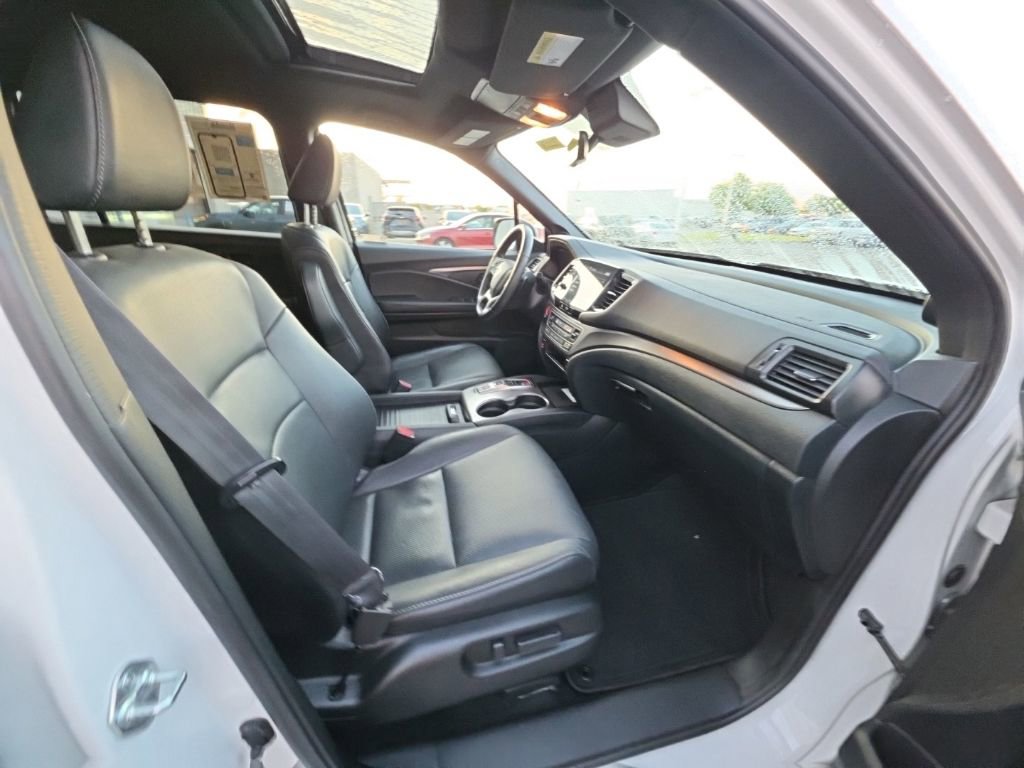 Used 2023 Honda Passport EX-L image 32