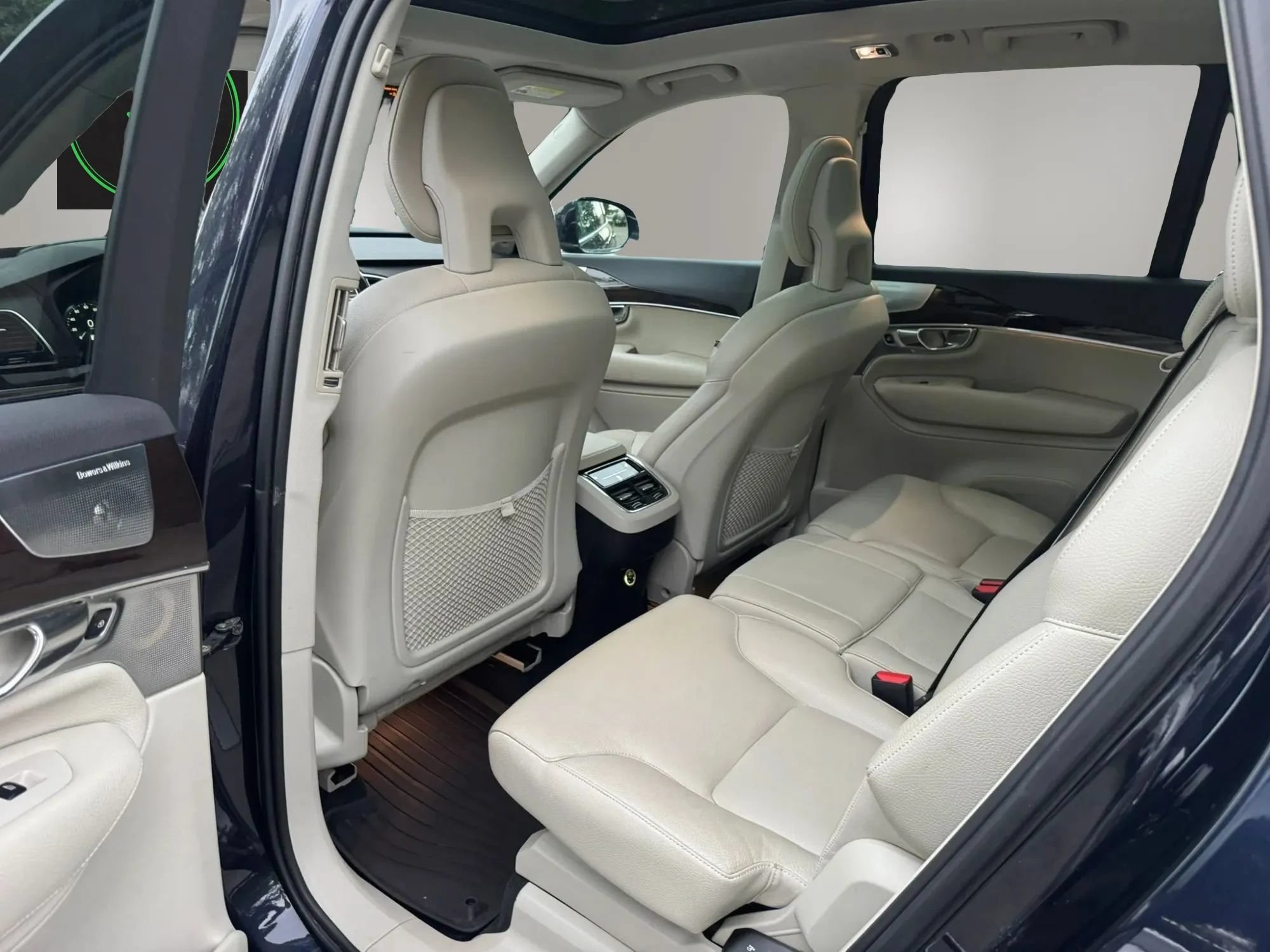Used 2016 Volvo XC90 T6 Momentum w/ Protection Package Plus AWD/4WD image 23