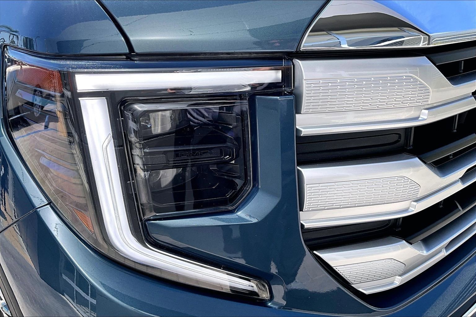 Used 2024 GMC Sierra 1500 SLE image 28