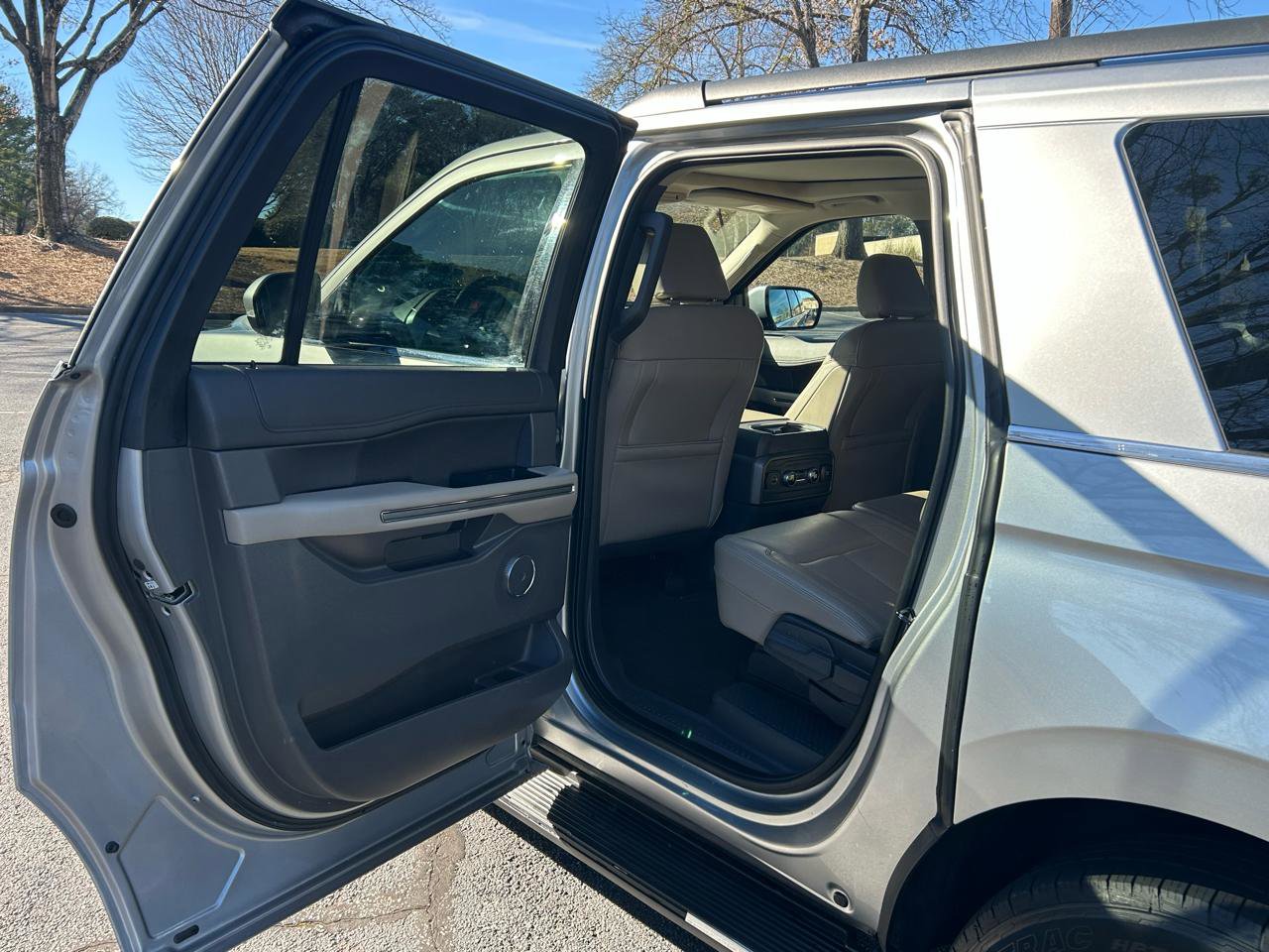 Used 2021 Ford Expedition Max XLT image 14