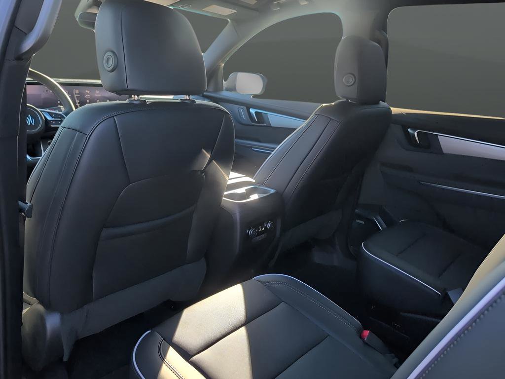 Used 2025 Buick Enclave Preferred image 21