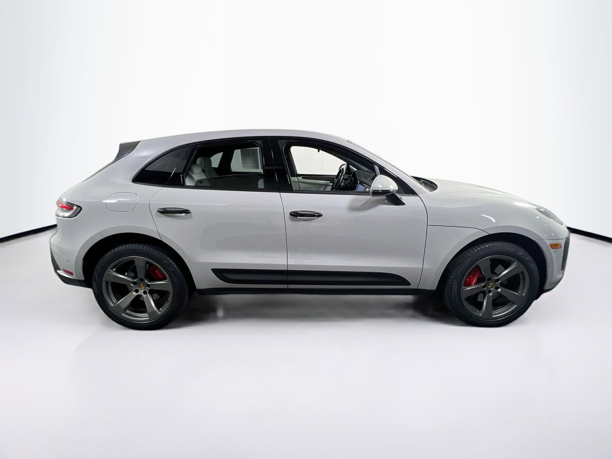 Used 2023 Porsche Macan S image 4