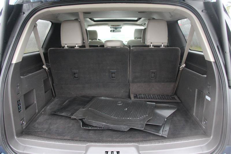 Used 2020 Ford Expedition Max XLT w/ Equipment Group 202A AWD/4WD image 11
