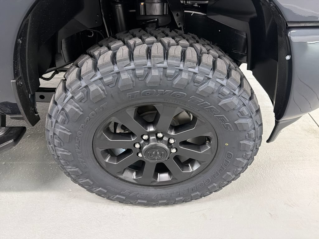 New 2026 RAM 2500 Big Horn AWD/4WD image 6