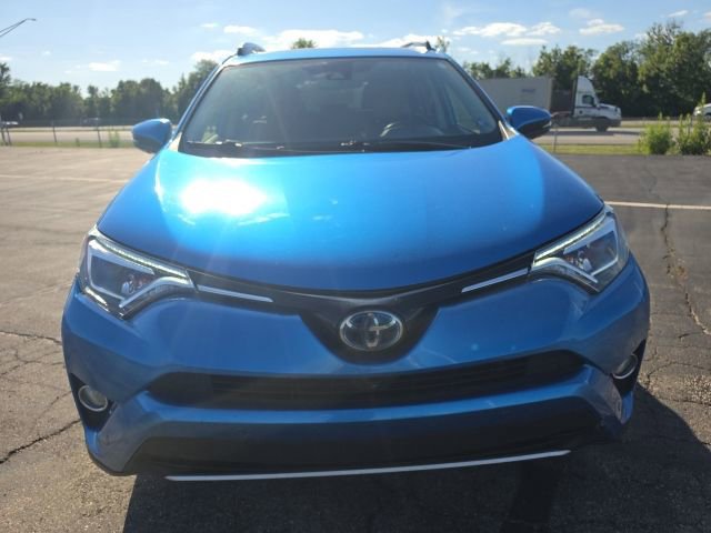 Used 2016 Toyota RAV4 Limited AWD/4WD image 3