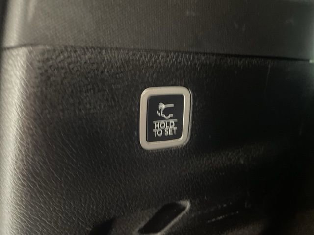 Used 2024 Jeep Wagoneer L Series II w/ Flexible Seating Group image 13