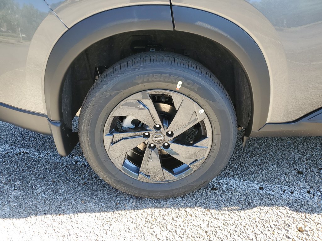 New 2026 Nissan Rogue SV AWD/4WD image 5